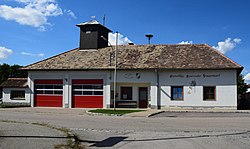 FF Frauendorf an der Schmida Zeughaus.jpg
