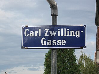 Carl Zwilling Gasse (Mödling) IMG 3438.jpg