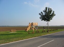 Tumuliwarte am Rand der Bernstein Straße