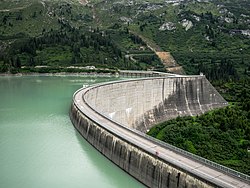 Kopsstausee - Staumauer 01.jpg