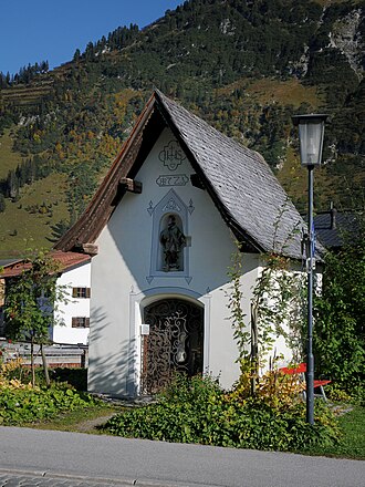 Hl Martin am Burgbach in Lech 1.JPG
