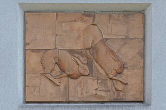 Keramikrelief "Laufende Hasen"