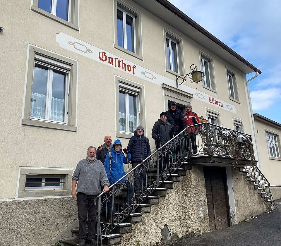 Datei:Löwen Tisis.jpg