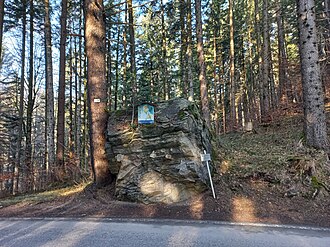Buers-Buerserberg-Peterstein (Erratic block)-02ASD.jpg
